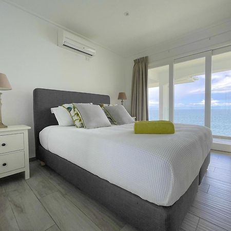 Vallonend Beachfront Villa With Excellent View Bel Ombre Exteriör bild