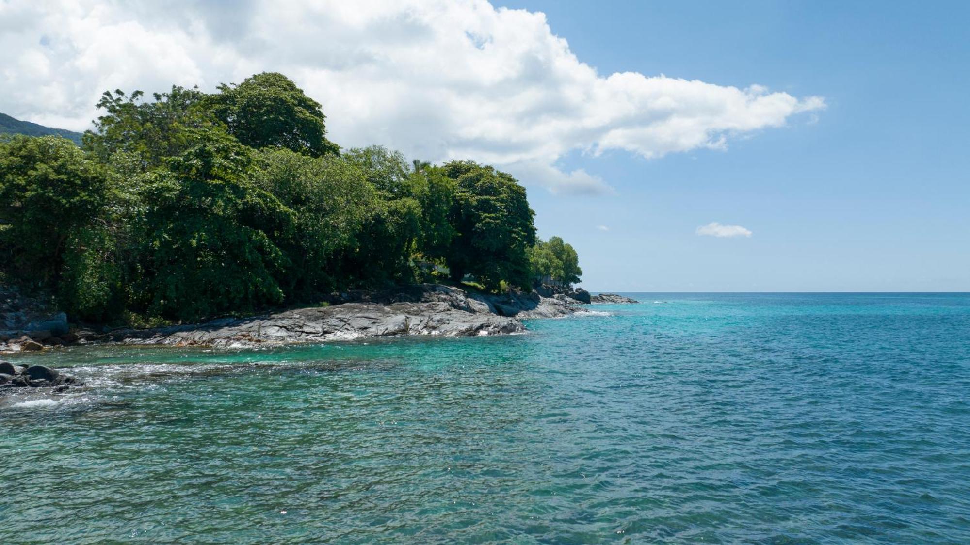 Vallonend Beachfront Villa With Excellent View Bel Ombre Exteriör bild